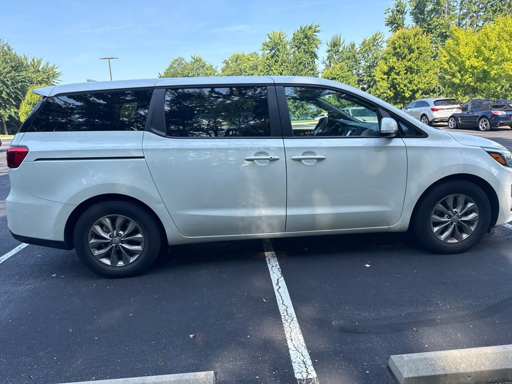 Used 2019 Kia Sedona LX FWD image 3