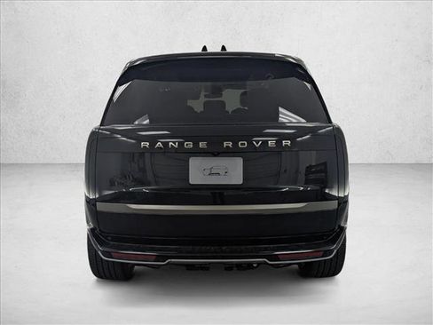 New 2025 Land Rover Range Rover Long Wheelbase SE image 10