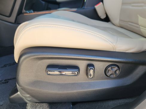Used 2020 Honda CR-V Touring image 24