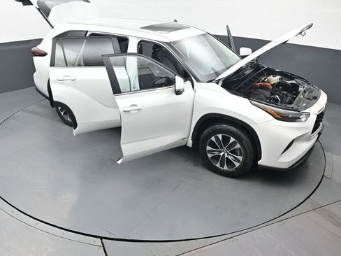 Certified 2026 Toyota Highlander XLE AWD/4WD image 56