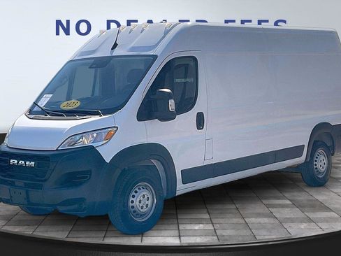 Used 2023 RAM ProMaster 3500 FWD image 1