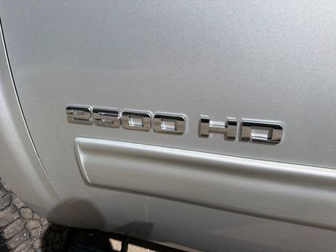 Used 2013 Chevrolet Silverado 2500 LT w/ Interior Plus Package AWD/4WD image 10