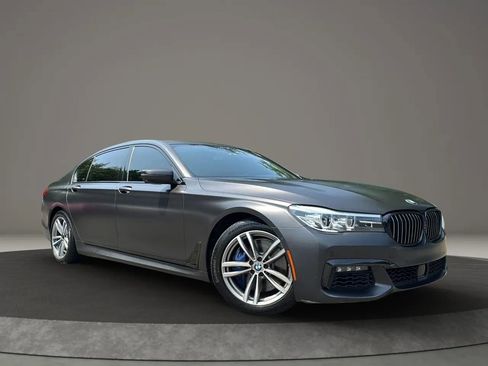 Used 2018 BMW 740e xDrive w/ Luxury Rear Seating Package image 3