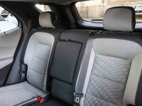 Used 2020 Chevrolet Equinox LS w/ LS Convenience Package image 19