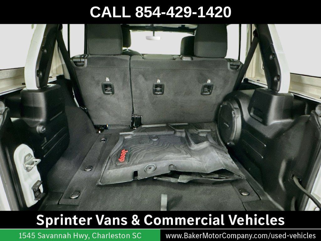 Used 2021 Jeep Wrangler Unlimited Rubicon AWD/4WD image 26