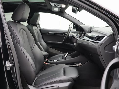 Used 2022 BMW X2 M35i image 29