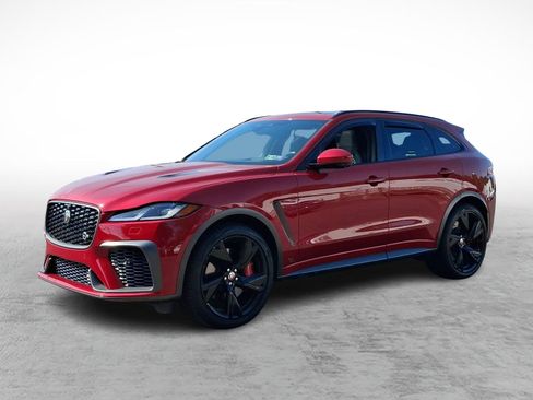 Used 2021 Jaguar F-PACE SVR image 3