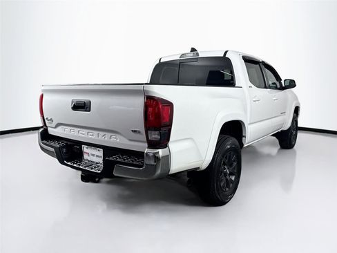 Certified 2022 Toyota Tacoma SR5 image 10
