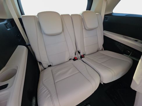 Used 2023 Mercedes-Benz GLS 580 4MATIC image 12