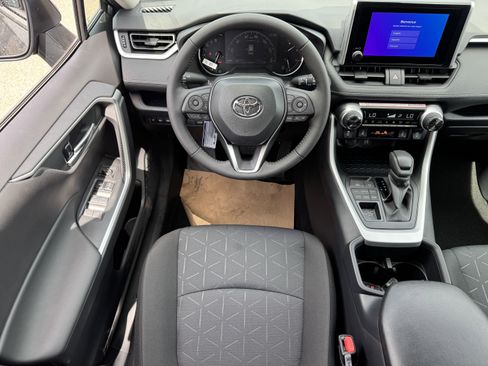 New 2025 Toyota RAV4 XLE image 17