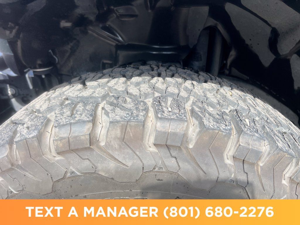 Used 2024 Jeep Wrangler Unlimited Rubicon AWD/4WD image 10