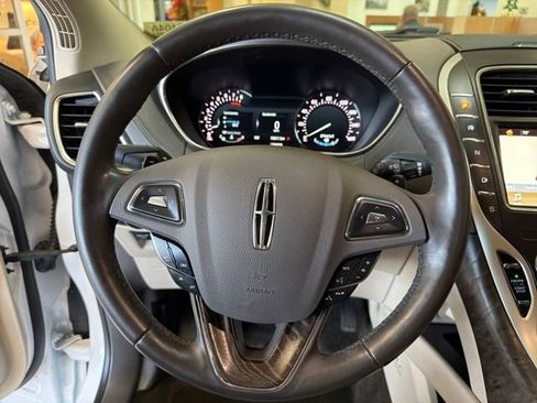Used 2018 Lincoln MKX Select w/ Select Plus Package image 17