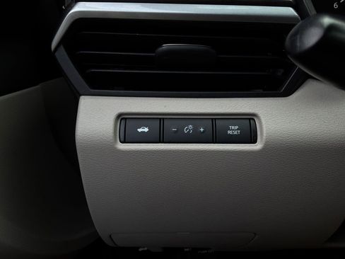 Used 2025 Nissan Altima 2.5 SV FWD image 22