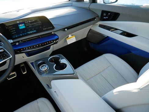 New 2026 Cadillac Optiq Sport 2 image 9