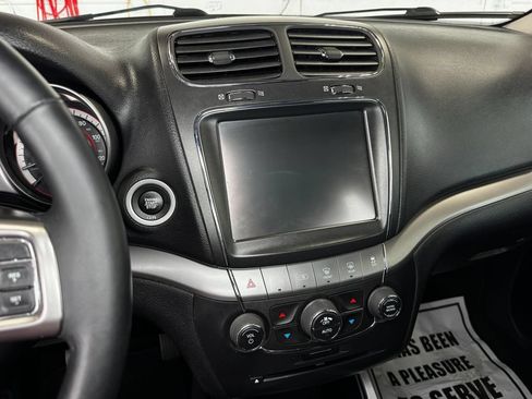 Used 2017 Dodge Journey Crossroad w/ Popular Equipment Group AWD/4WD image 18
