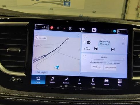 Used 2023 Chrysler Pacifica Limited FWD image 31
