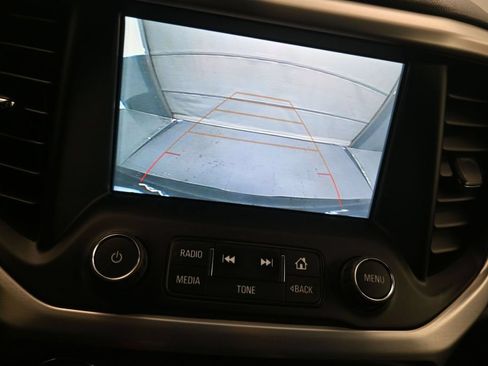 Used 2018 GMC Acadia SLT FWD image 17