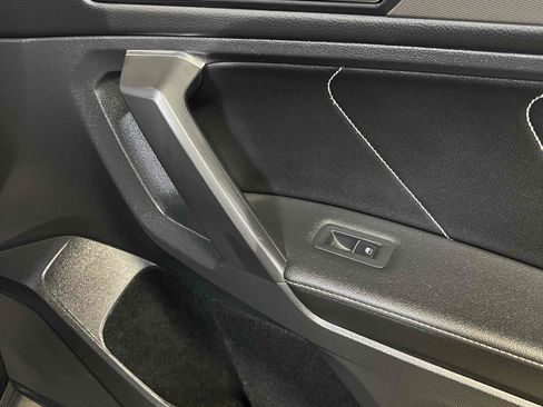 Used 2022 Volkswagen Tiguan SE R-Line image 71