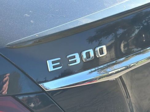 Used 2018 Mercedes-Benz E 300 image 35