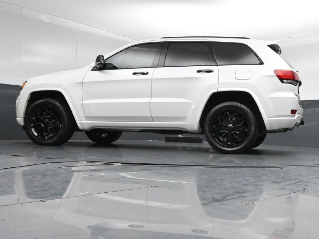 Used 2020 Jeep Grand Cherokee Overland AWD/4WD image 42