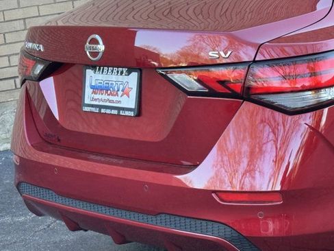 Used 2022 Nissan Sentra SV w/ Trunk Package image 12