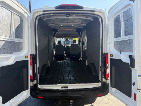 Used 2019 Ford Transit 250 148 Medium Roof RWD image 9