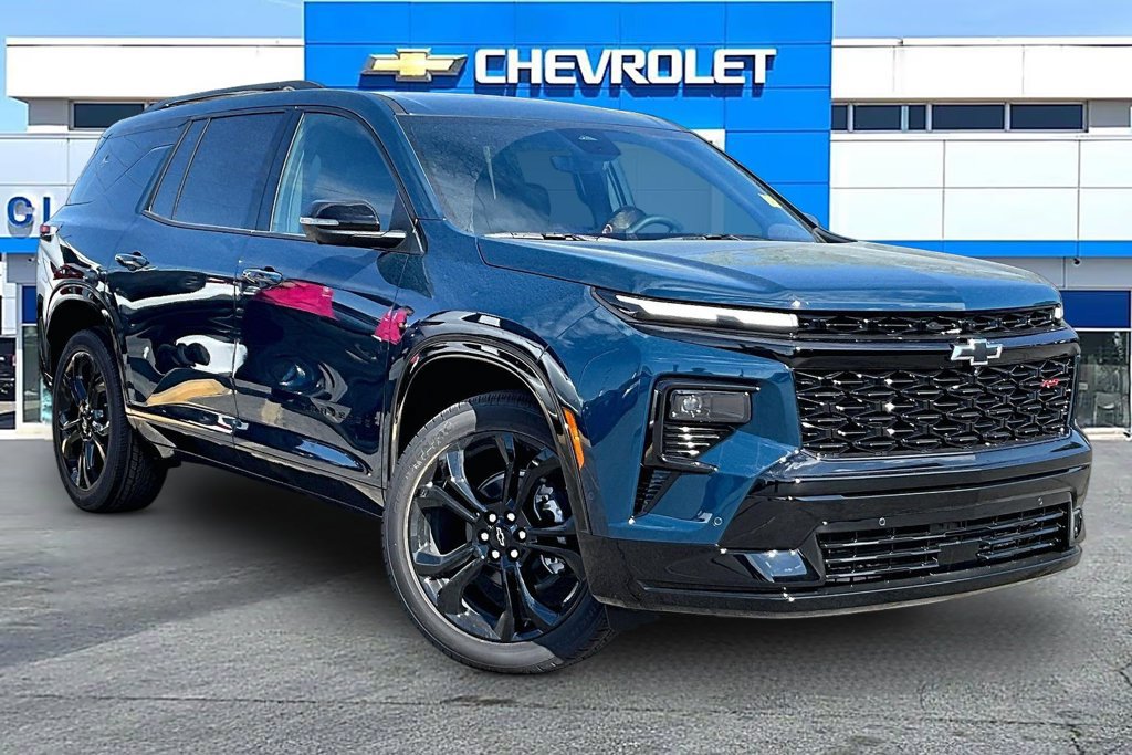 New 2027 Chevrolet Traverse RS FWD image 1