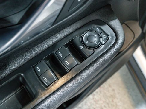 Used 2022 GMC Terrain SLE image 13