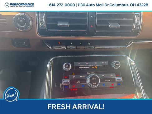 Used 2023 Lincoln Navigator Reserve image 23