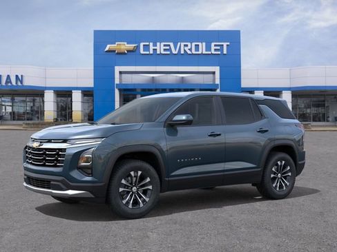 New 2026 Chevrolet Equinox LT image 2