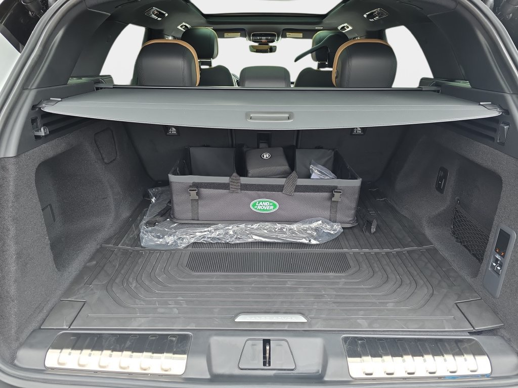 New 2027 Land Rover Range Rover Sport Dynamic SE AWD/4WD image 10