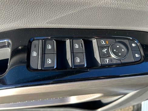 Used 2025 Nissan Pathfinder Platinum w/ Cargo Package image 23