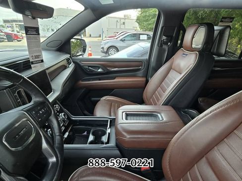 Used 2023 GMC Yukon XL Denali Ultimate w/ LPO, Floor Liner Package AWD/4WD image 2