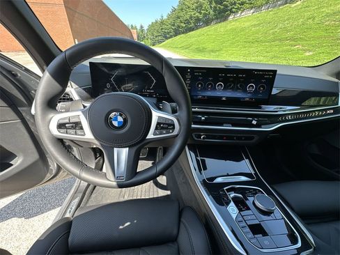 Used 2024 BMW X5 xDrive40i w/ M Sport Package image 39