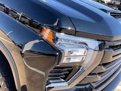 Used 2025 Chevrolet Silverado 2500 High Country w/ High Country Premium Package image 28