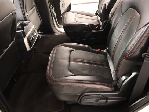 Used 2023 Ford Expedition Limited AWD/4WD image 12