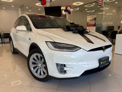Used 2019 Tesla Model X AWD/4WD image 3