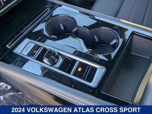 New 2024 Volkswagen Atlas Cross Sport SEL R-Line AWD/4WD image 15