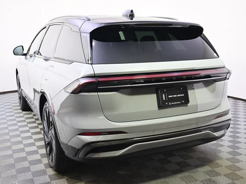 New 2026 Lincoln Nautilus Reserve w/ Jet Appearance Package AWD/4WD image 4