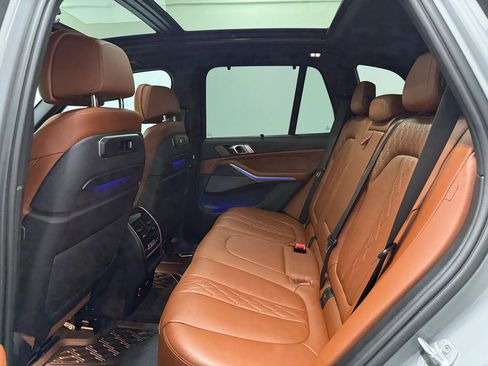 Used 2024 BMW X5 M60i AWD/4WD image 17