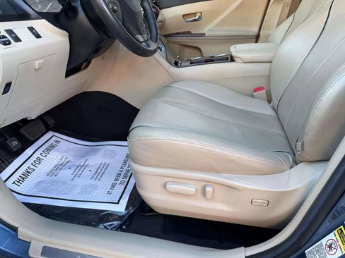 Used 2010 Toyota Venza AWD image 13