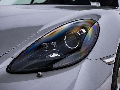 Used 2025 Porsche 718 Cayman S image 7