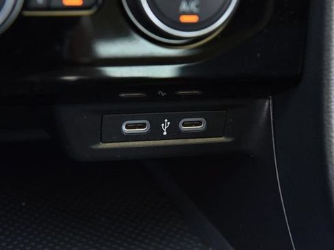 Certified 2023 Volkswagen Jetta SE FWD image 15