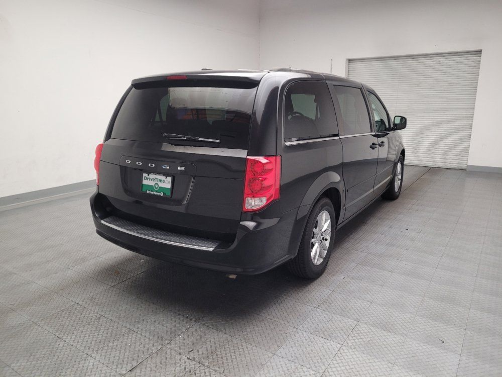 Used 2017 Dodge Grand Caravan SXT FWD image 9