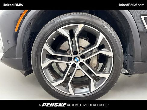 Used 2026 BMW 530i w/ M Sport Package RWD image 2