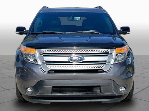 Used 2014 Ford Explorer XLT w/ Equipment Group 202A FWD image 4