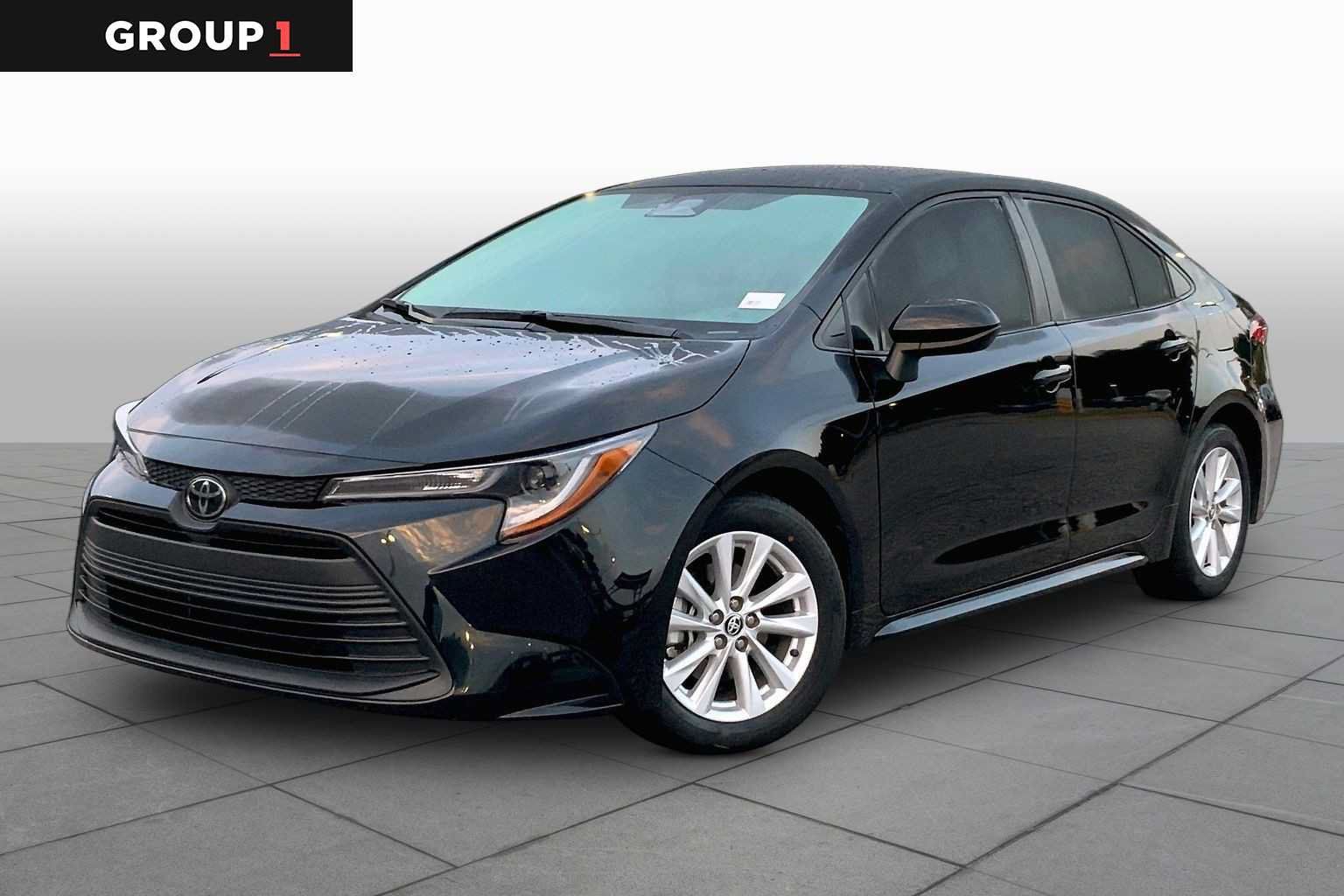 Used 2024 Toyota Corolla LE FWD image 1