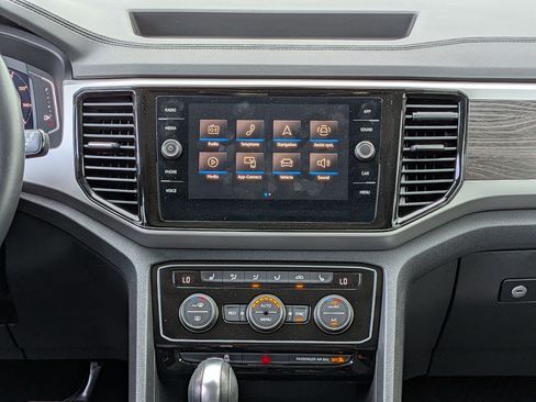 Used 2023 Volkswagen Atlas SE w/ Panoramic Sunroof Package FWD image 16