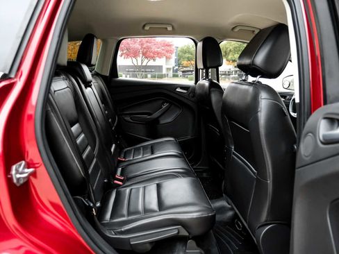 Used 2017 Ford Escape Titanium image 36