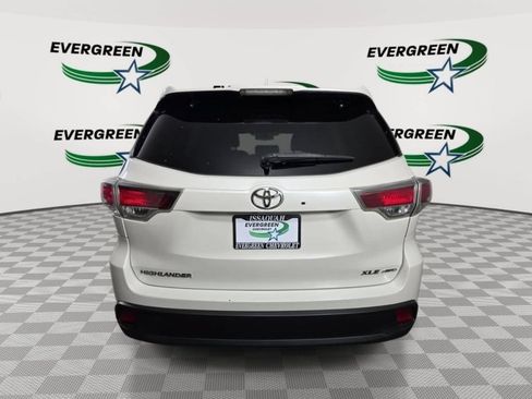 Used 2015 Toyota Highlander XLE AWD/4WD image 4